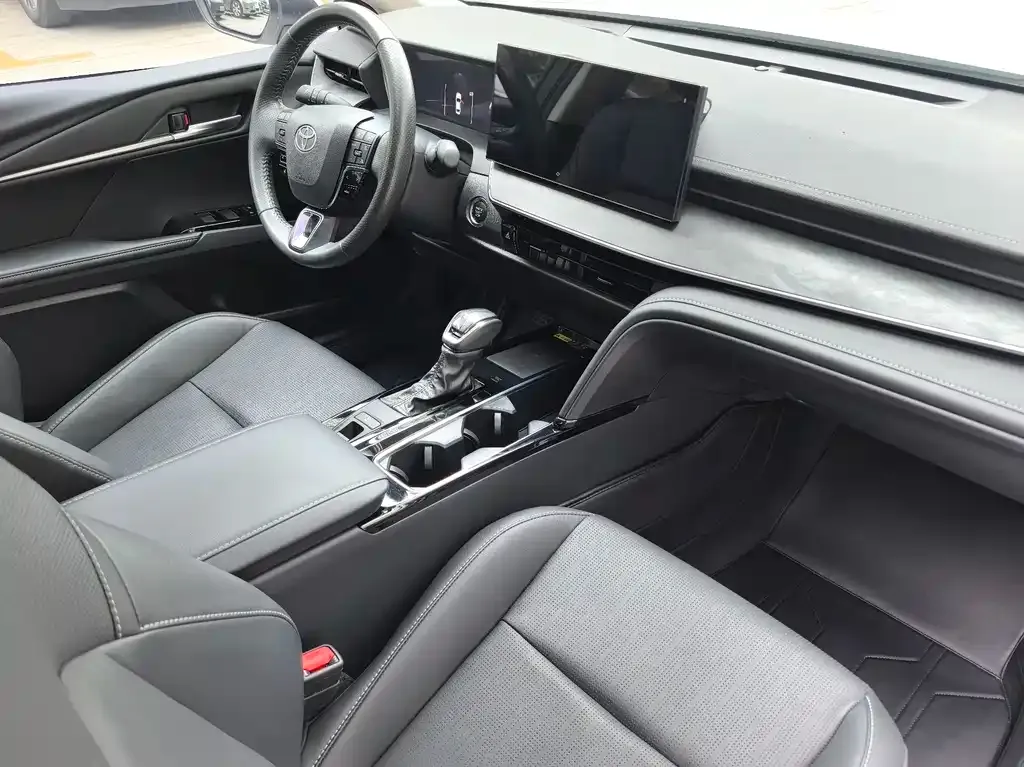 Toyota Camry 2024 из CN, фото 3