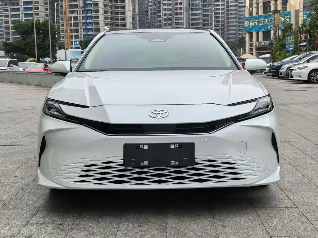 Toyota Camry 2024 из CN, фото 4