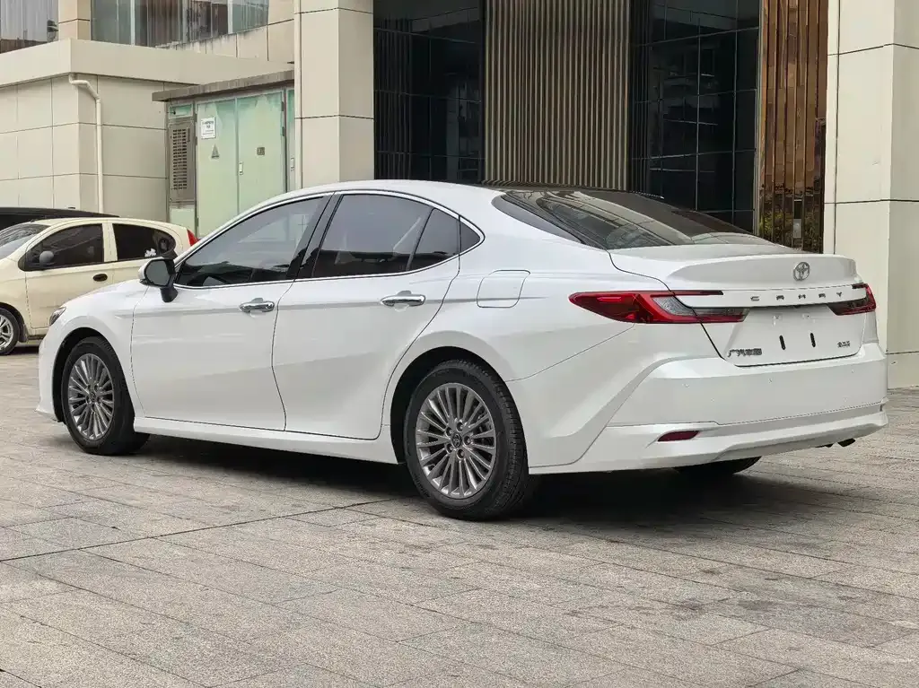 Toyota Camry 2024 из CN, фото 10