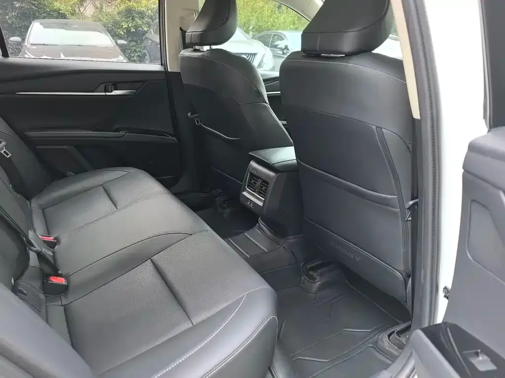 Toyota Camry 2024 из CN, фото 2