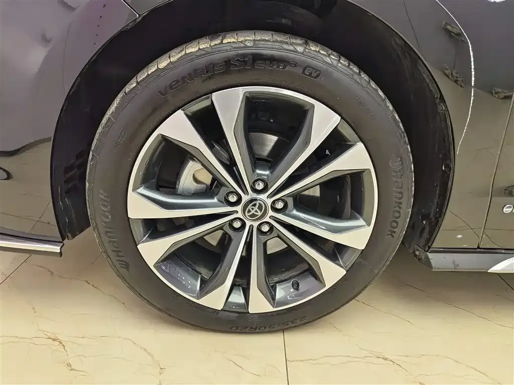 Toyota Granvia 2024 из CN, фото 8