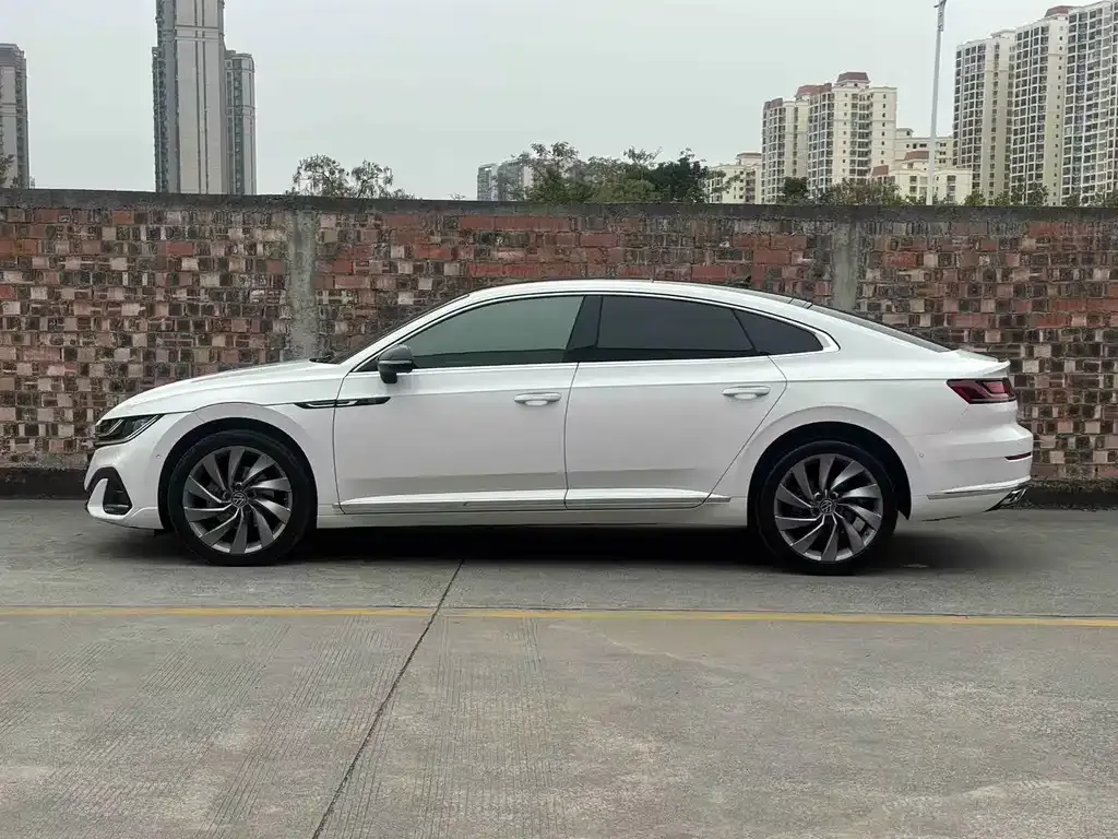 Volkswagen CC 2022 из CN, фото 8