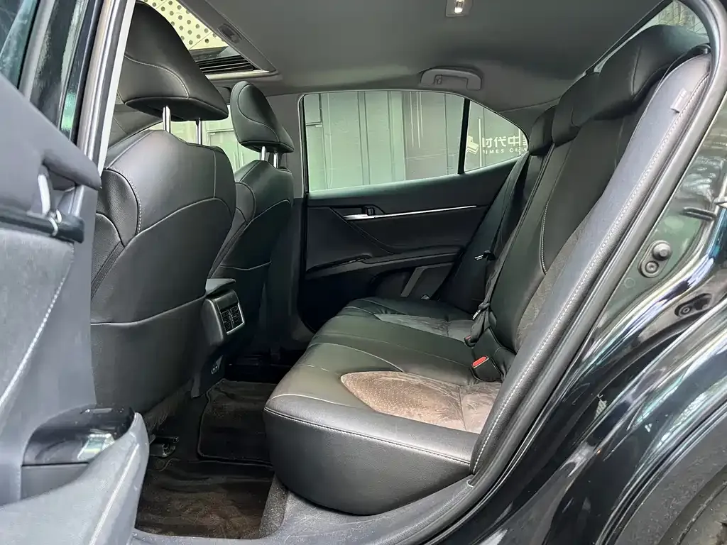 Toyota Camry 2023 из CN, фото 2