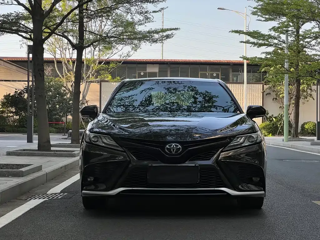 Toyota Camry 2023 из CN, фото 9
