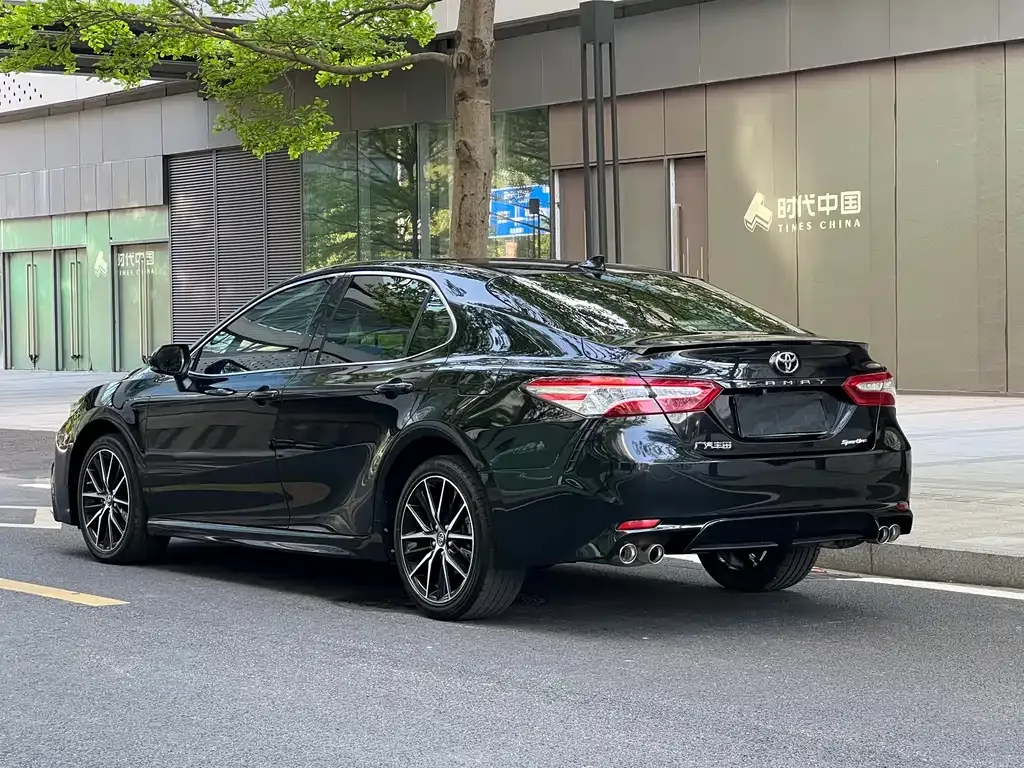 Toyota Camry 2023 из CN, фото 10