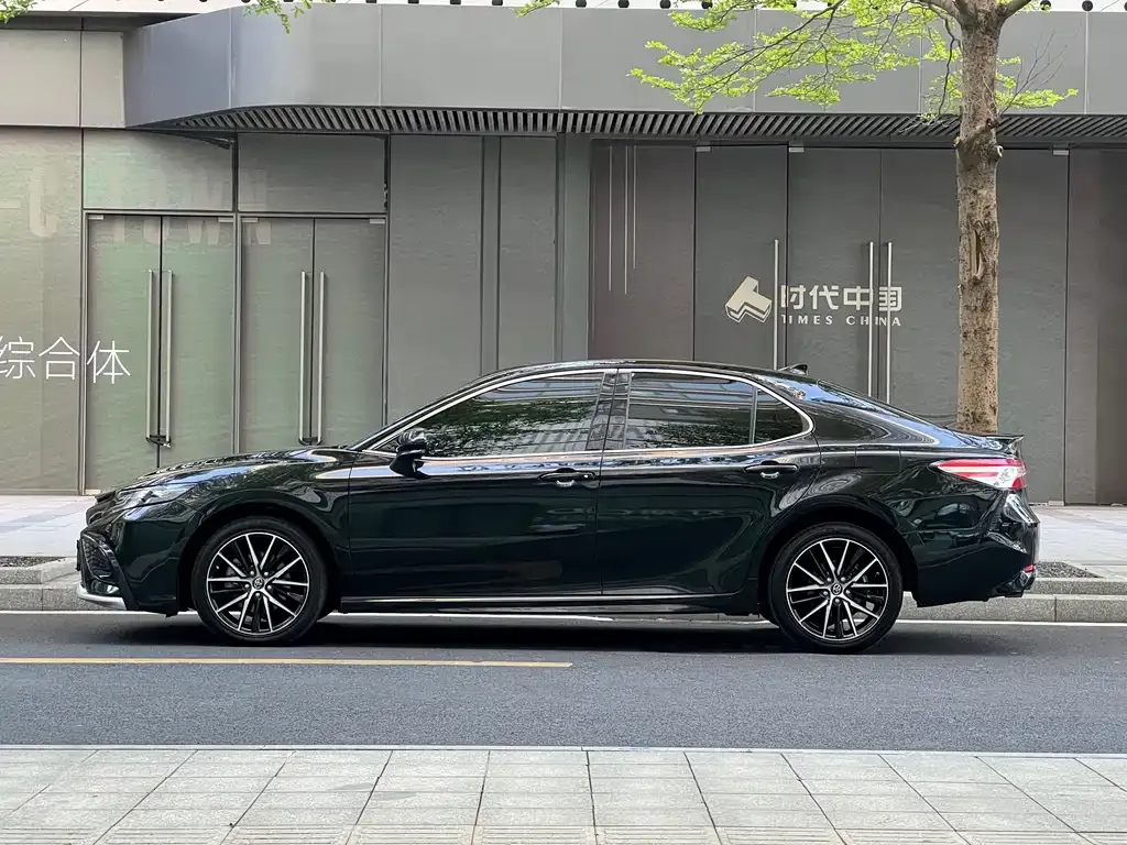 Toyota Camry 2023 из CN, фото 6