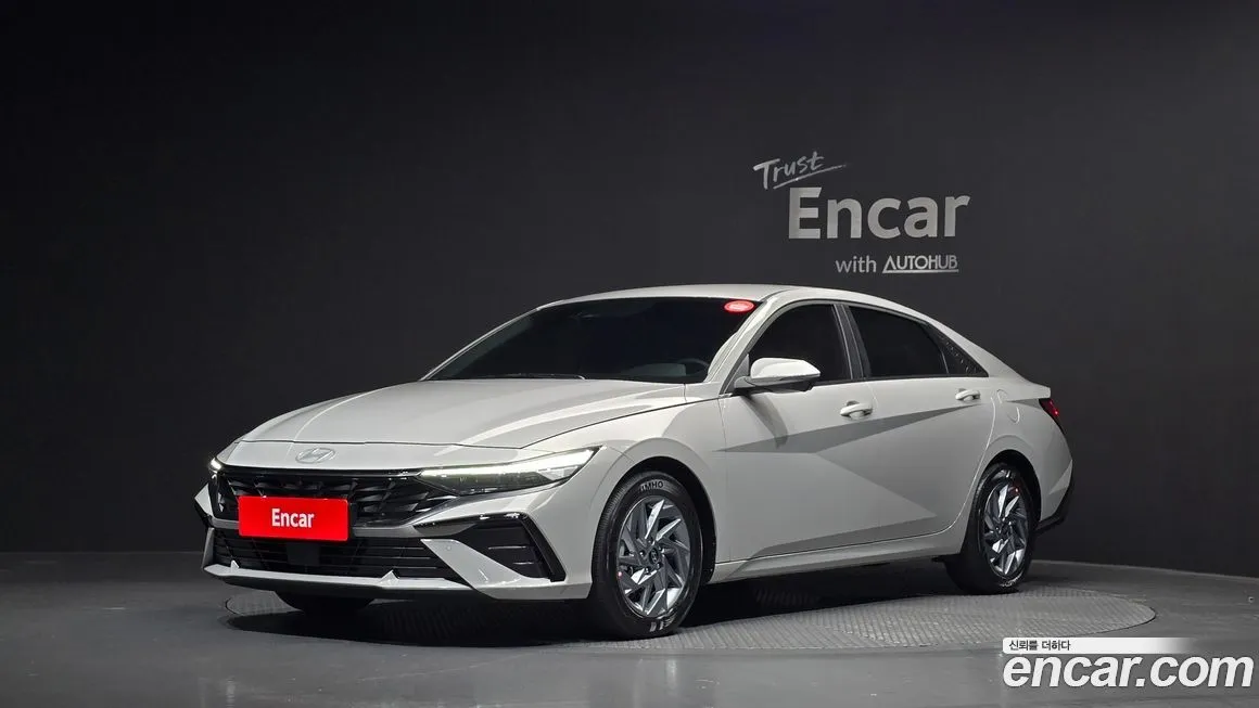 Hyundai AVANTE — фото 1