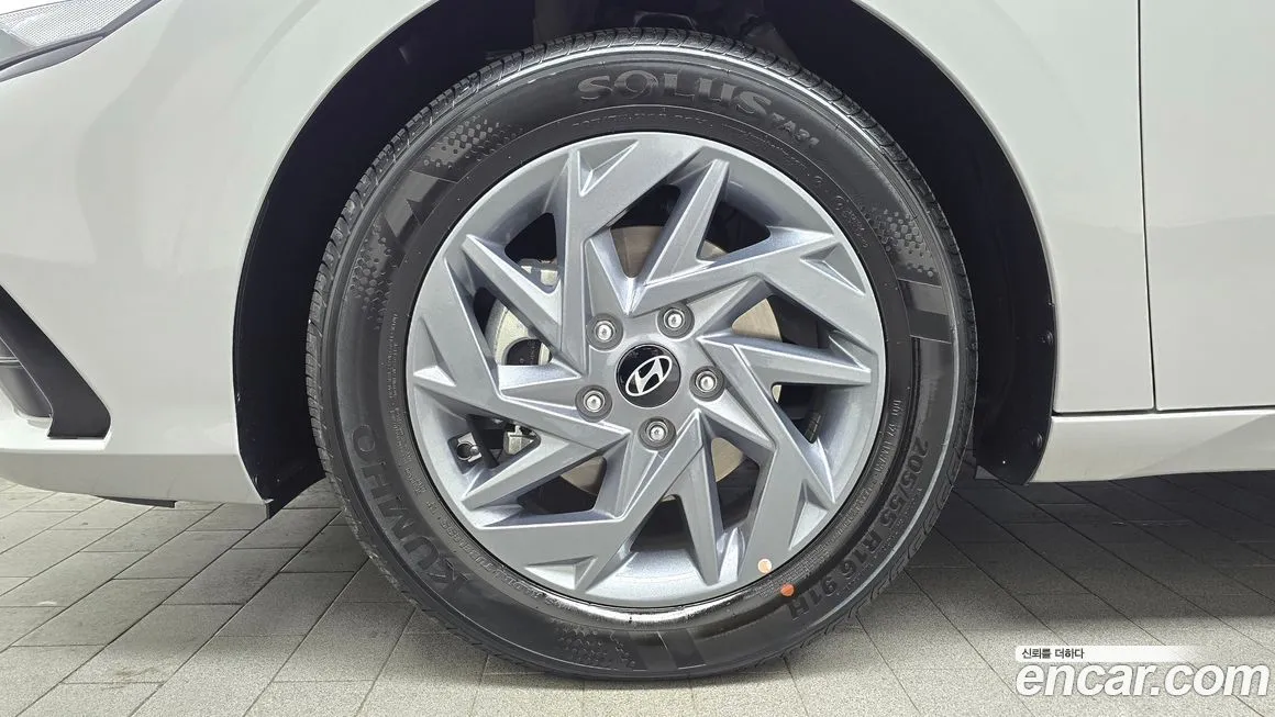 Hyundai AVANTE — фото 10