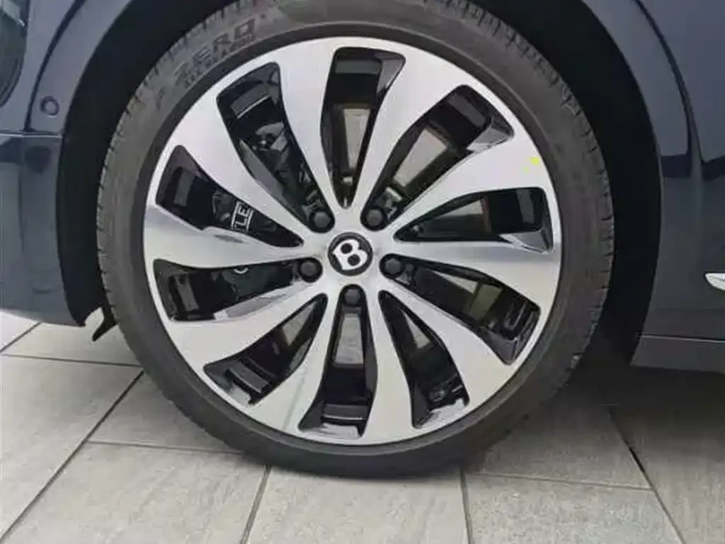 Bentley Flying Spur 2024 из CN, фото 3