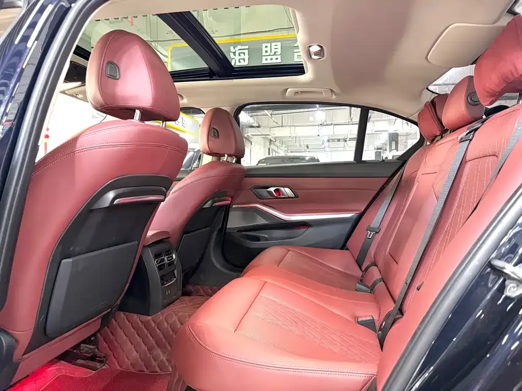 BMW 3 Series 2022 из CN, фото 3