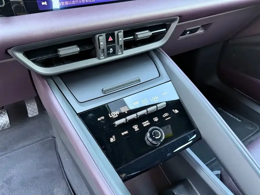 Porsche Macan EV 2025 из CN, фото 7