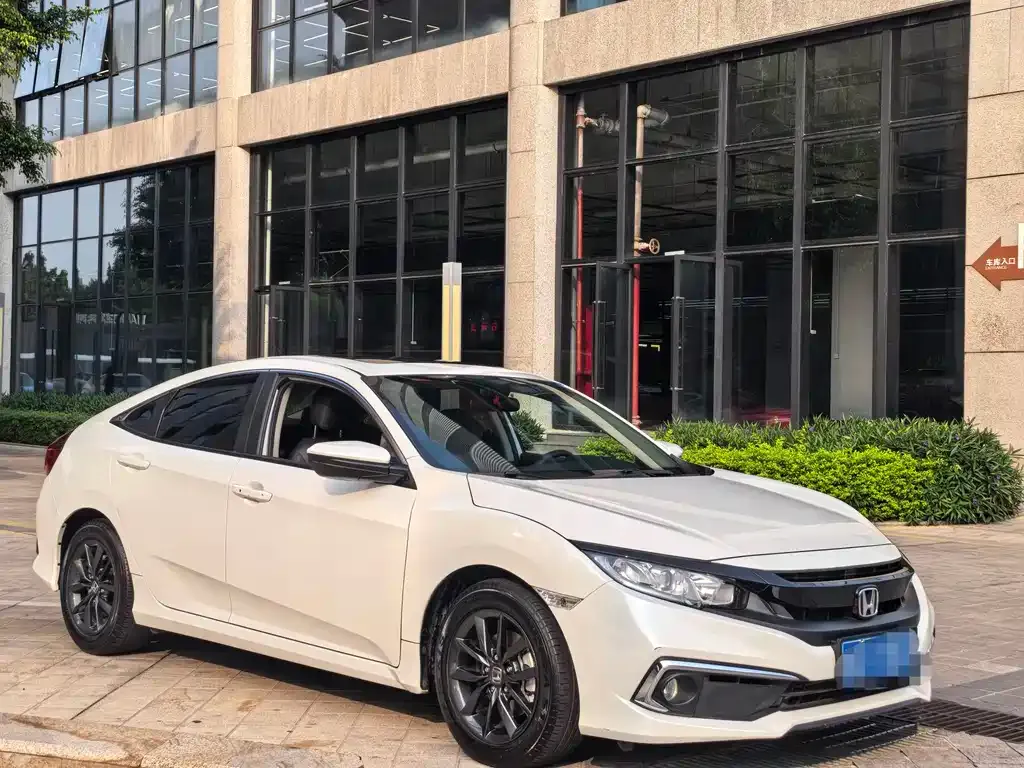 Honda Civic — фото 4