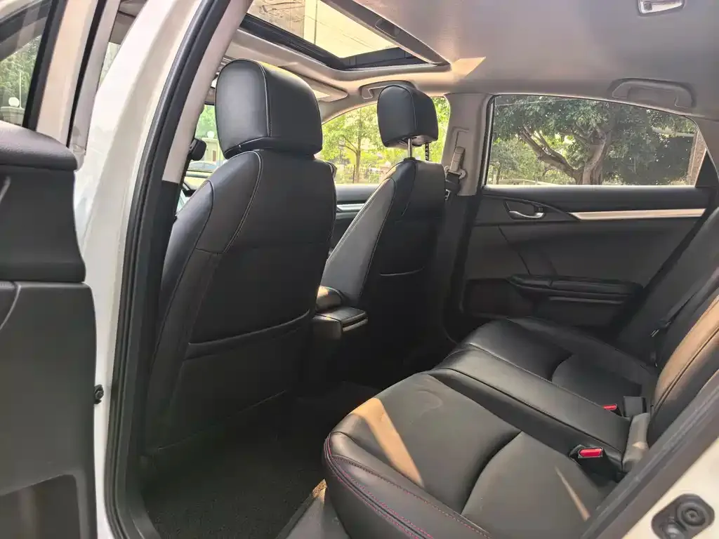 Honda Civic — фото 6