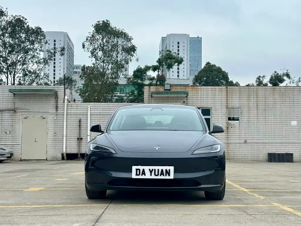 Tesla Model 3 — фото 5