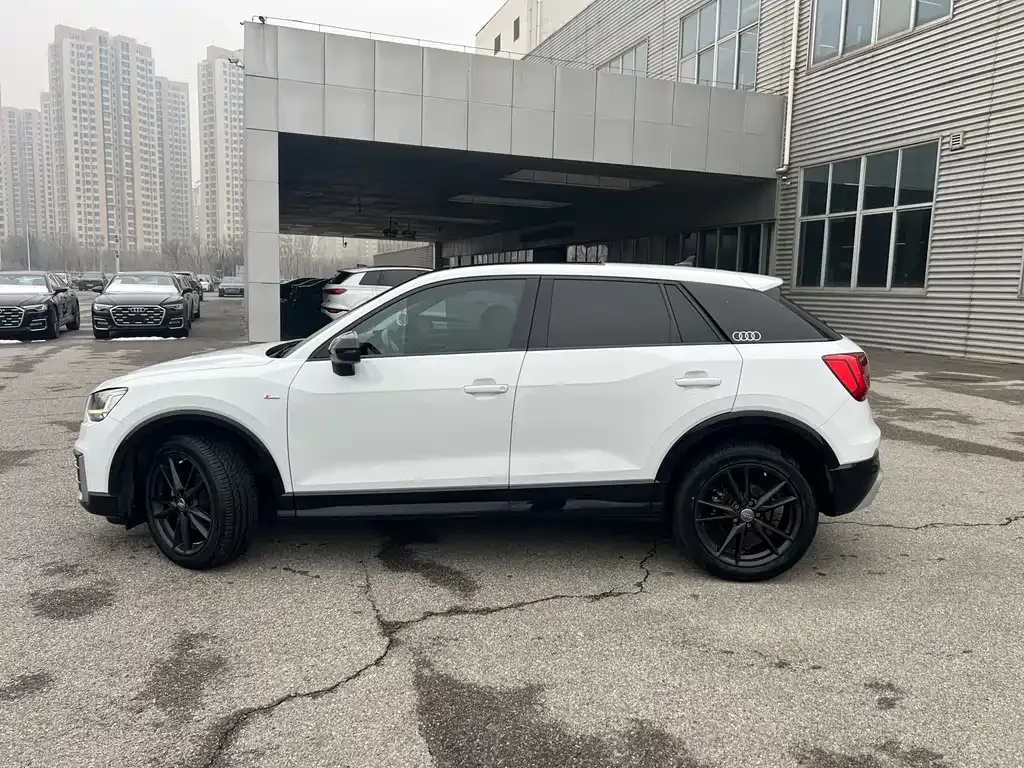 Audi Q2L 2021 из CN, фото 9