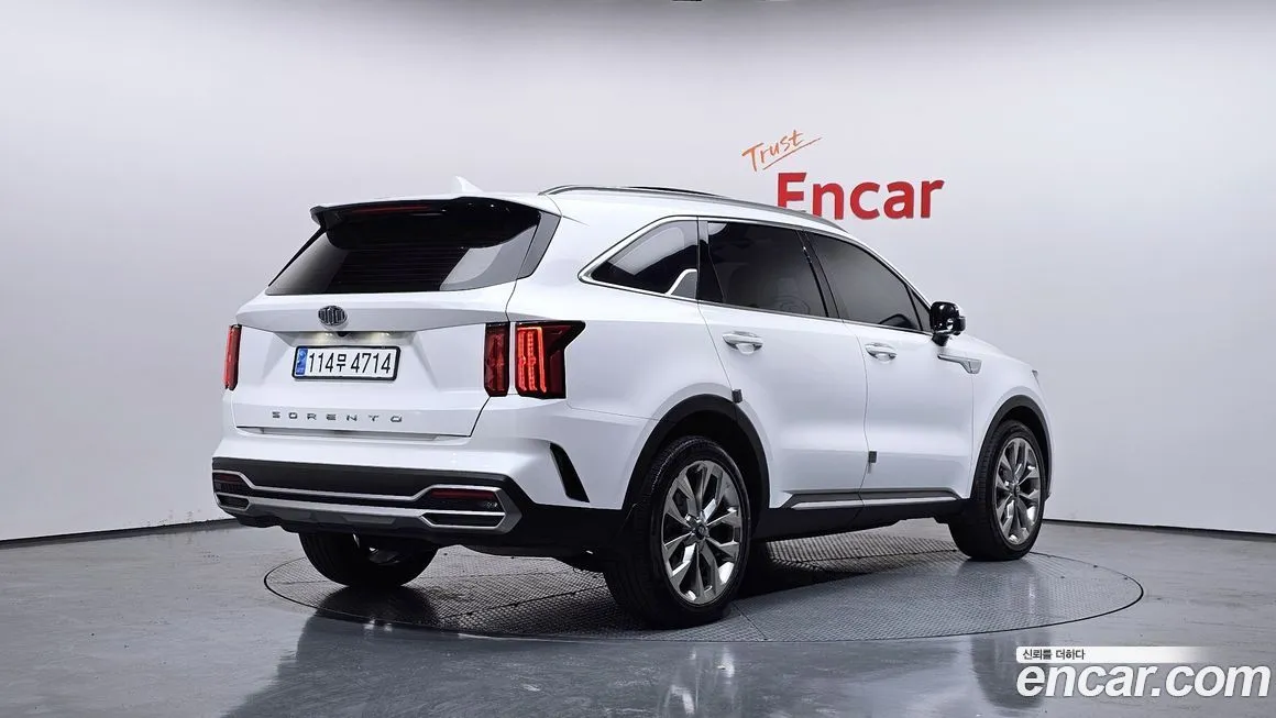 Kia Sorento — фото 5