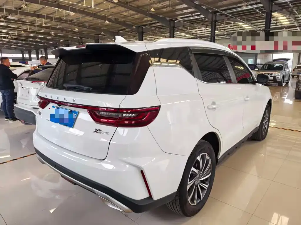 Geely Vision X6 — фото 7