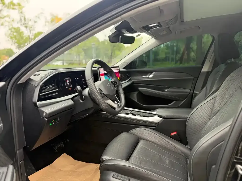 Volkswagen Passat 2025 из CN, фото 3