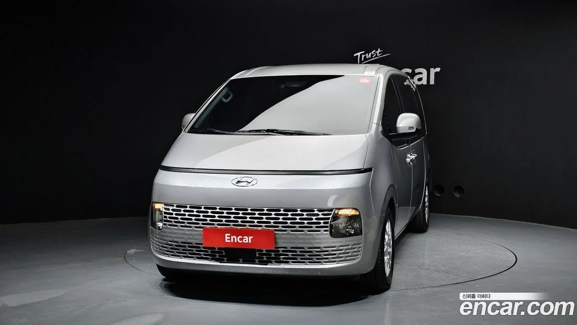 Hyundai Staria — фото 2