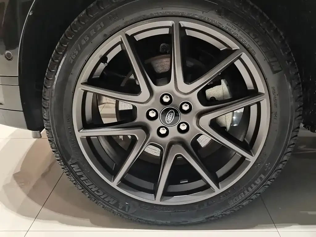 Land Rover Velar — фото 7