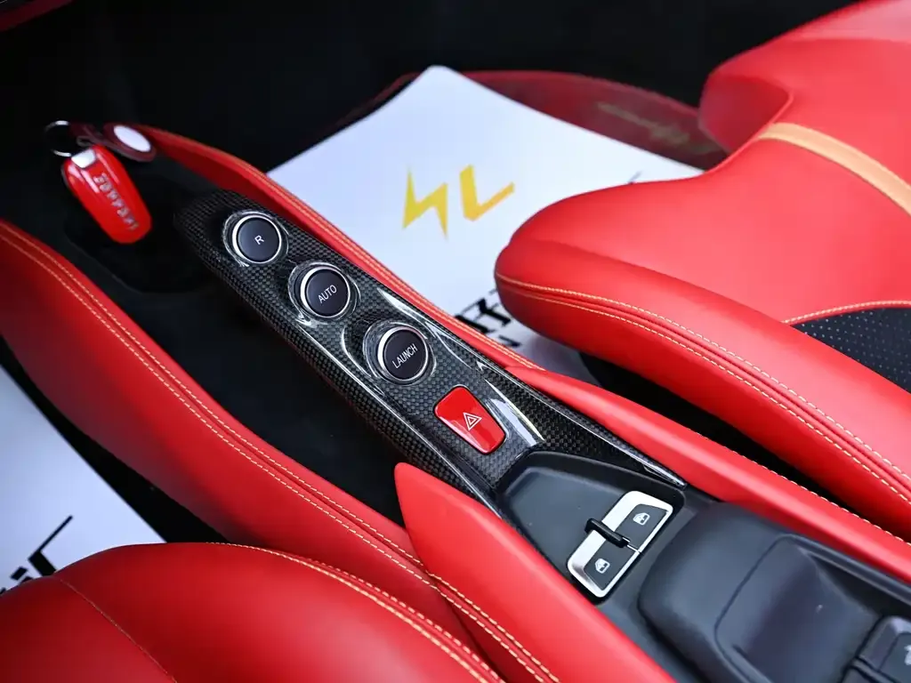Ferrari F8 — фото 7