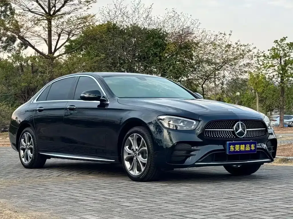 Mercedes-Benz E-Class — фото 7