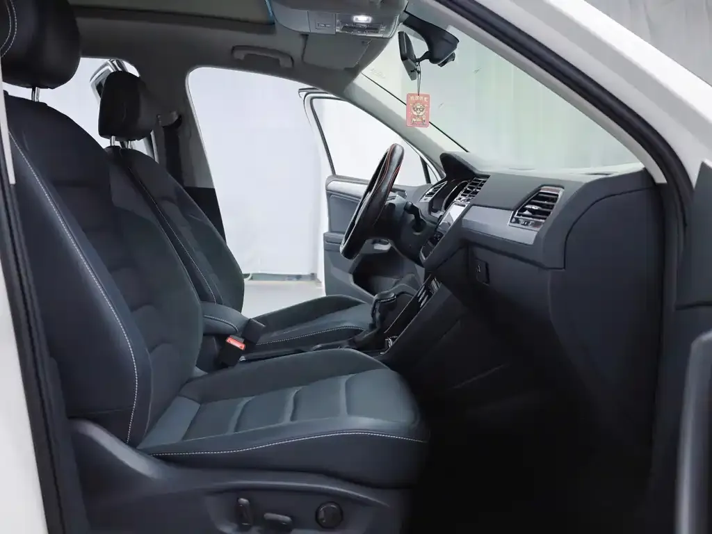 Volkswagen Tiguan L 2021 из CN, фото 5