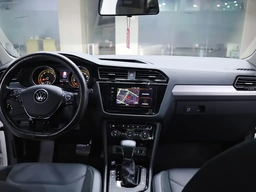 Volkswagen Tiguan L 2021 из CN, фото 8