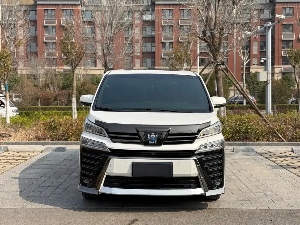 Toyota Vellfire 2023 из CN, фото 6
