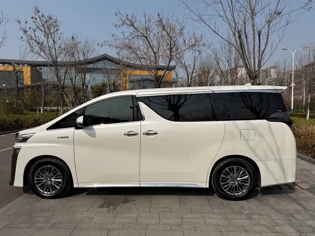 Toyota Vellfire 2023 из CN, фото 4