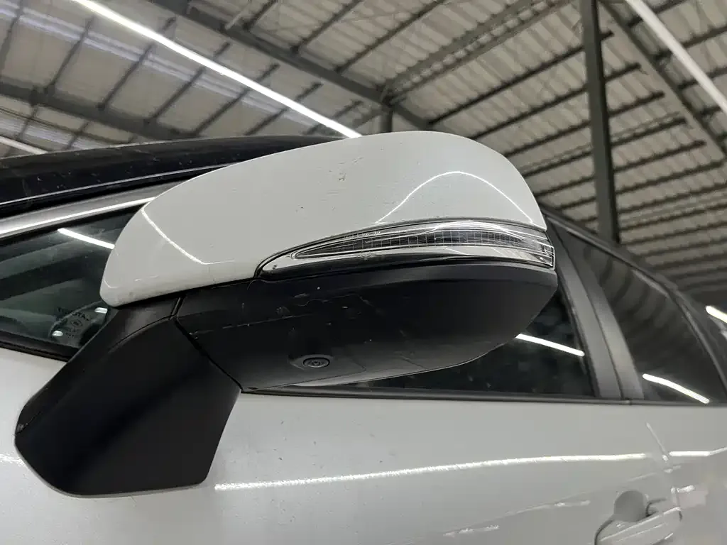 Toyota RAV4 2023 из CN, фото 2