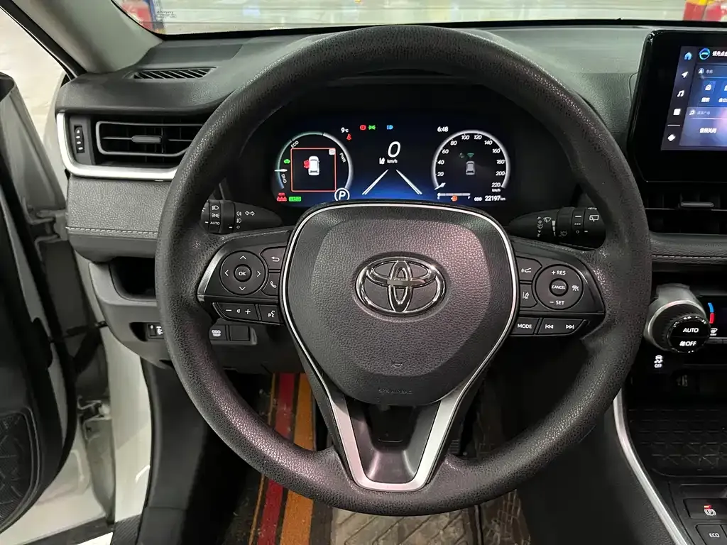 Toyota RAV4 2023 из CN, фото 10