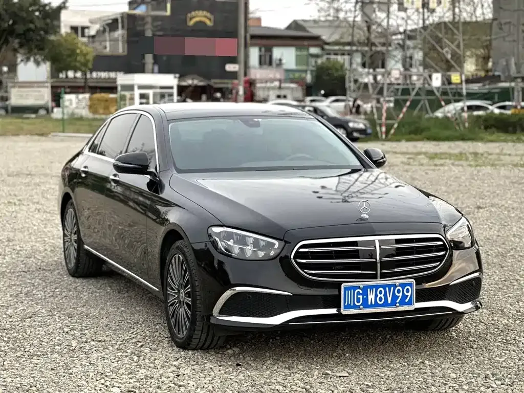 Mercedes-Benz E-Class — фото 8