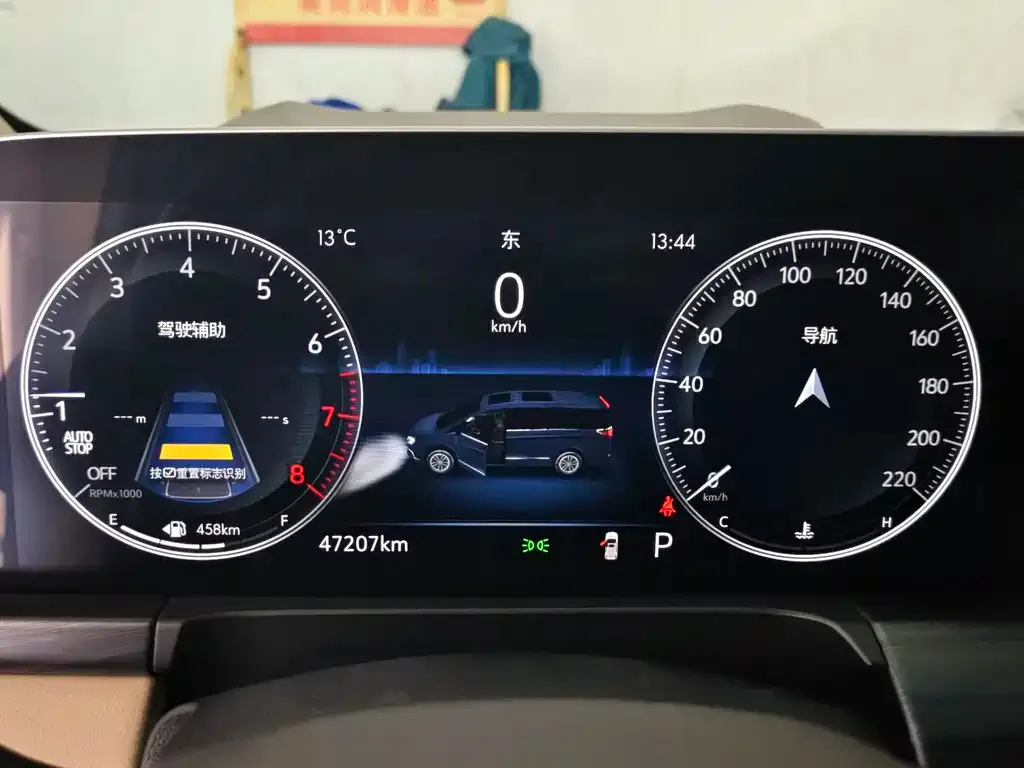 Buick GL8 2022 из CN, фото 2