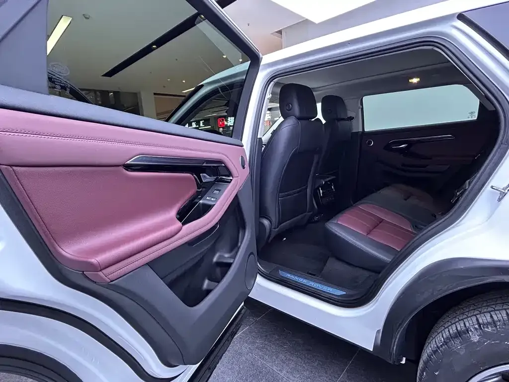 Land Rover Evoque 2023 из CN, фото 6
