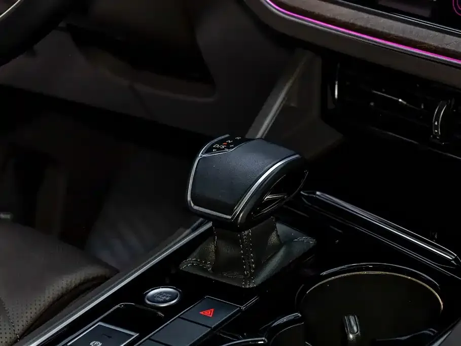 Volkswagen Touareg 2024 из CN, фото 3
