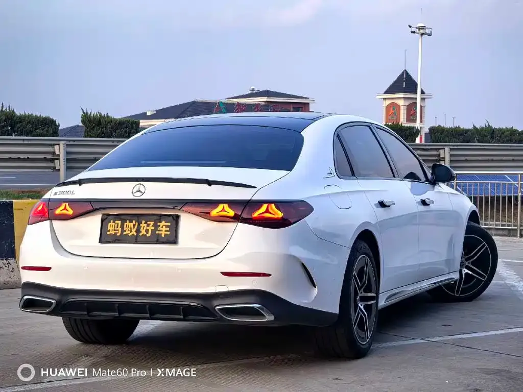 Mercedes-Benz E-Class 2024 из CN, фото 10