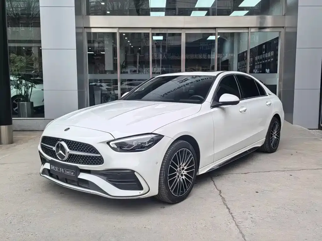 Mercedes-Benz C-Class — фото 1