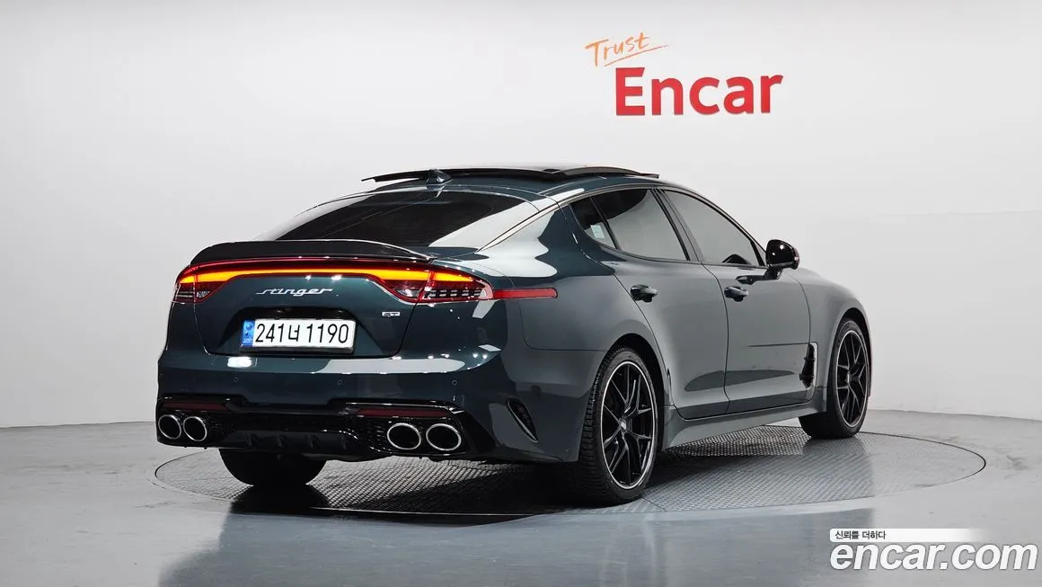 Kia Stinger 2023 из KR, фото 2