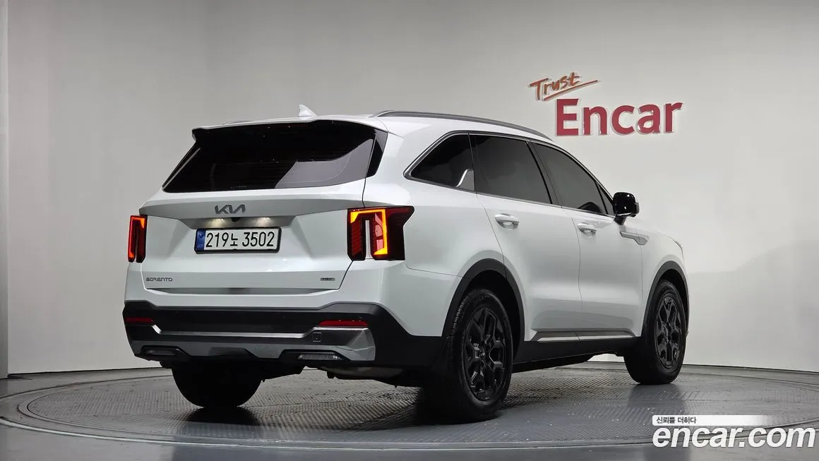 Kia Sorento — фото 10