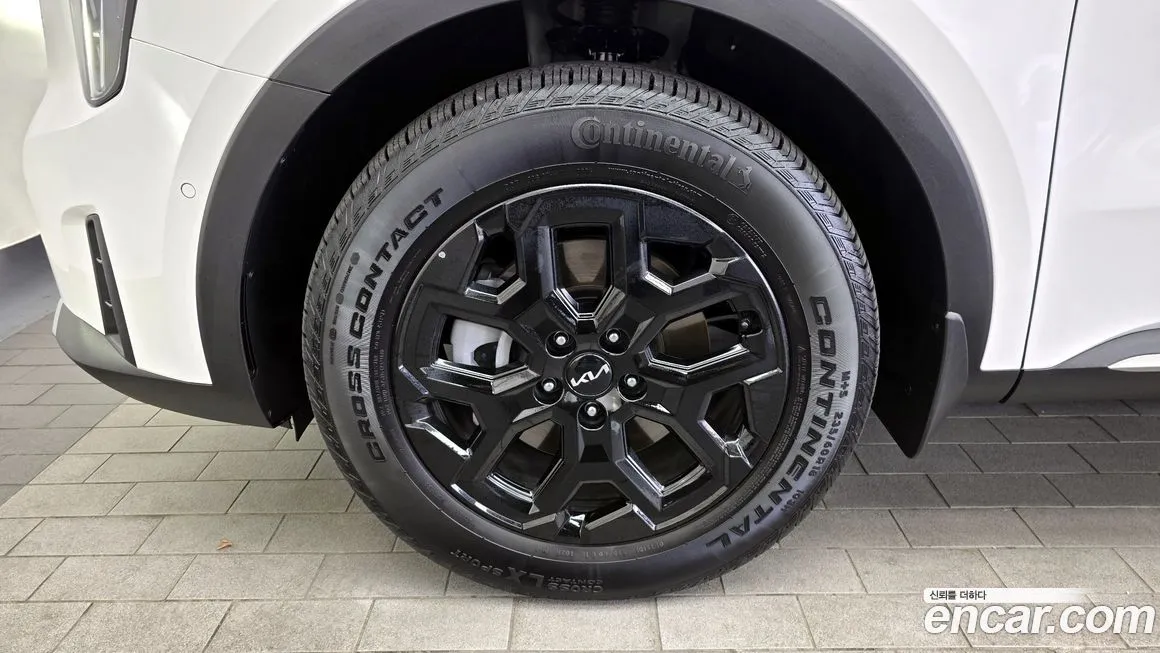 Kia Sorento — фото 8