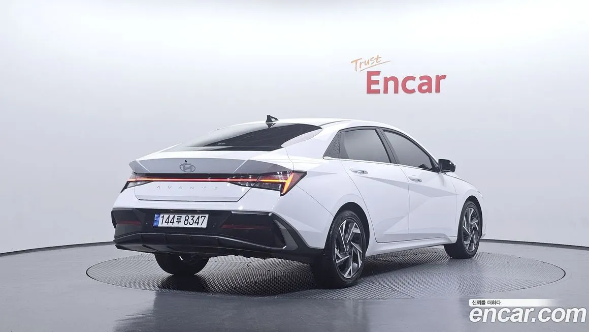 Hyundai AVANTE — фото 2