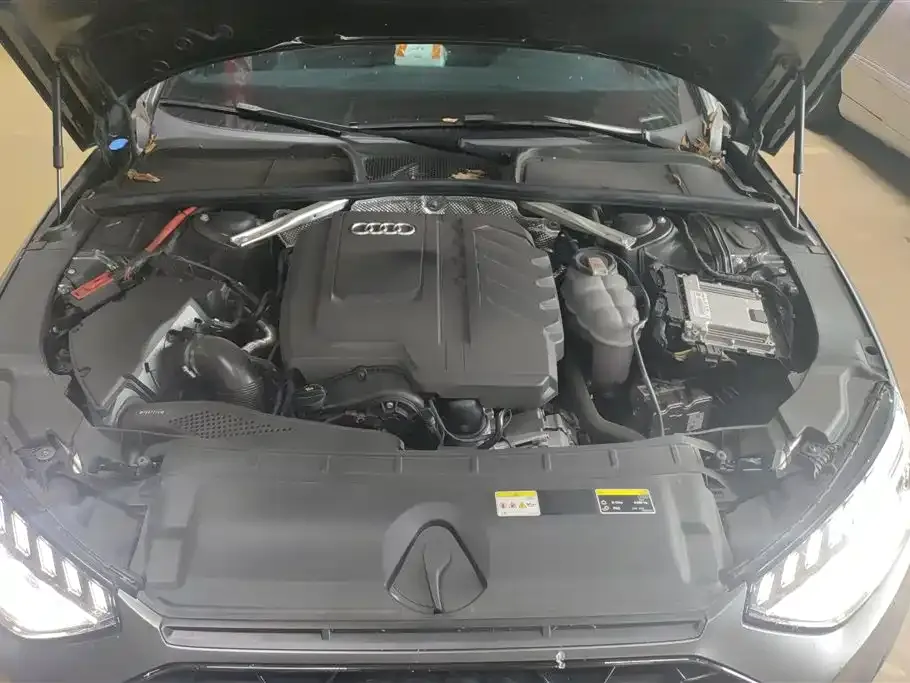 Audi A4L 2023 из CN, фото 10