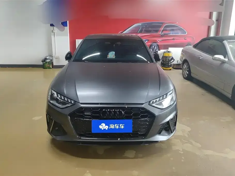 Audi A4L 2023 из CN, фото 2