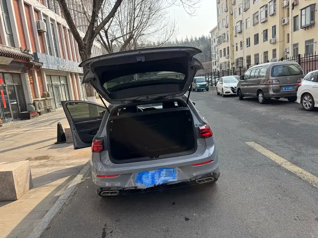 Volkswagen Golf 2022 из CN, фото 7
