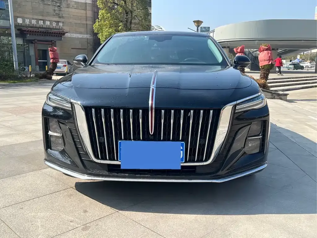 Hongqi H5 — фото 2