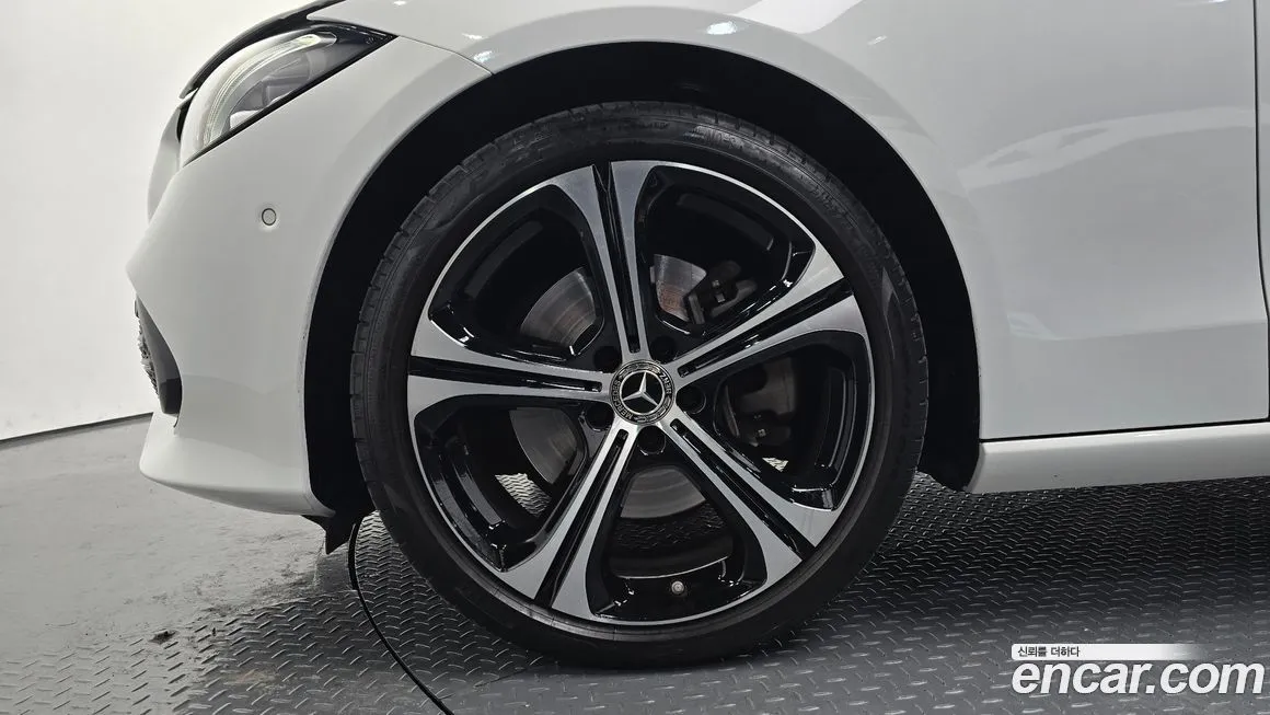 Mercedes-Benz C-Class 2023 из KR, фото 8