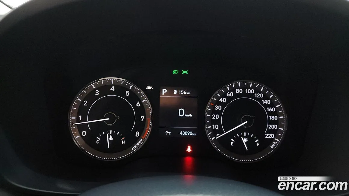 Hyundai Venue 2022 из KR, фото 2