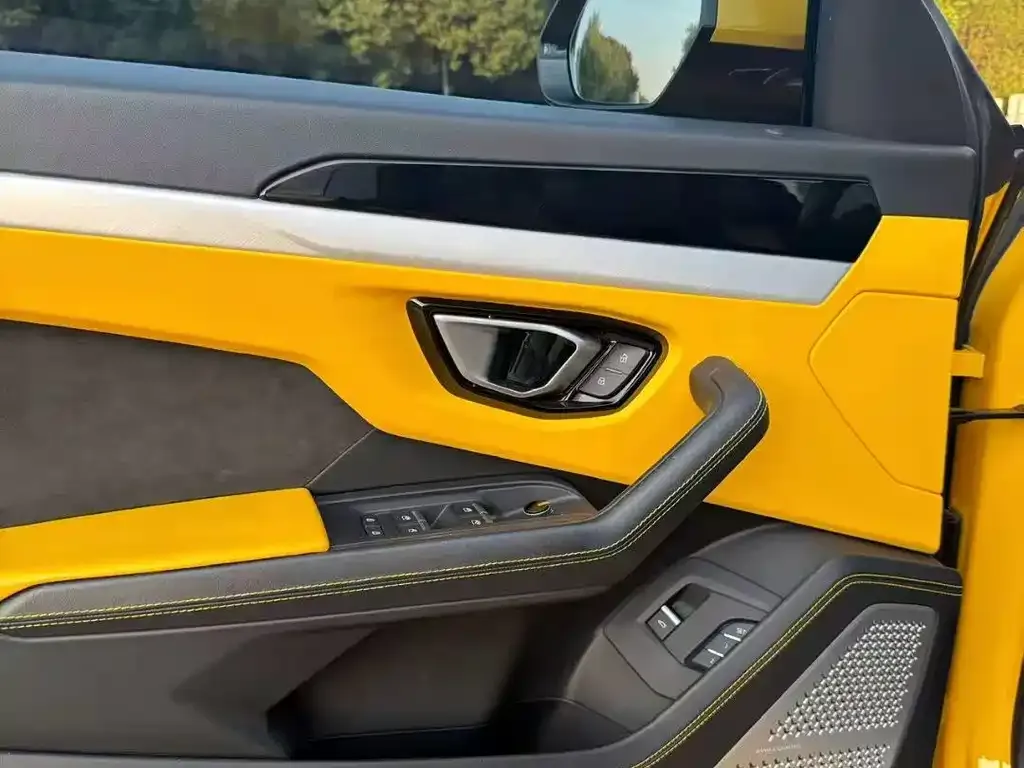 Lamborghini Urus — фото 6