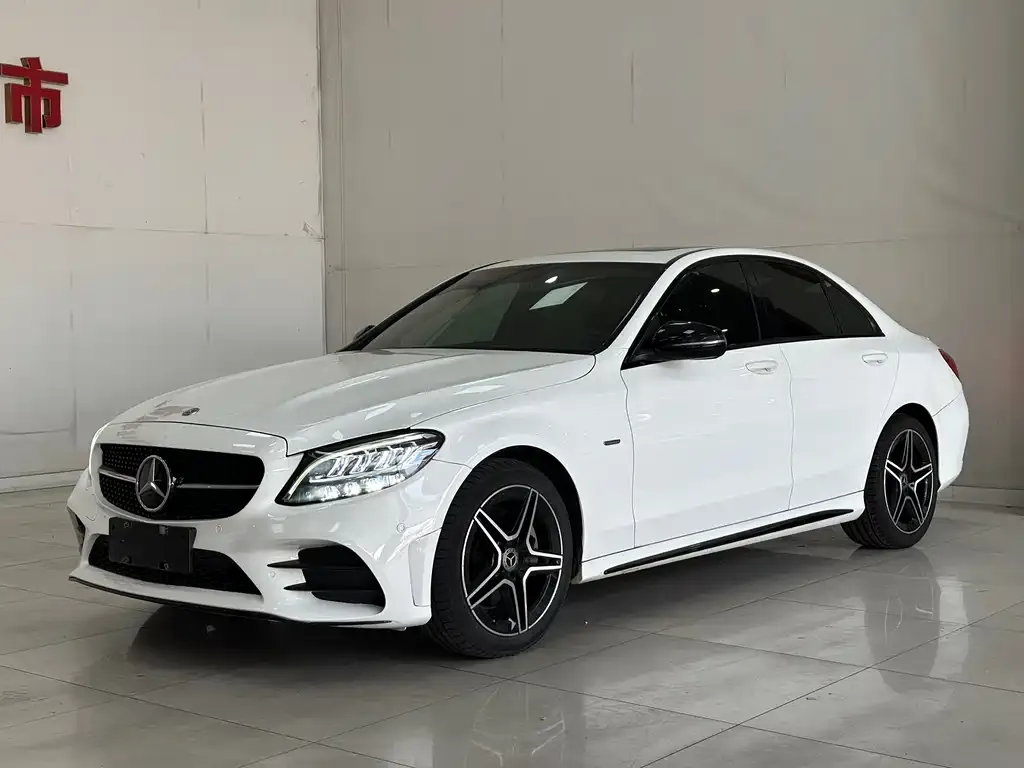 Mercedes-Benz C-Class — фото 1